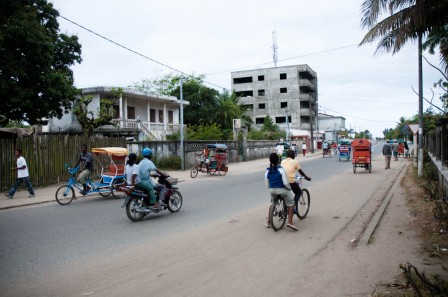 Strassenleben in Toamasina