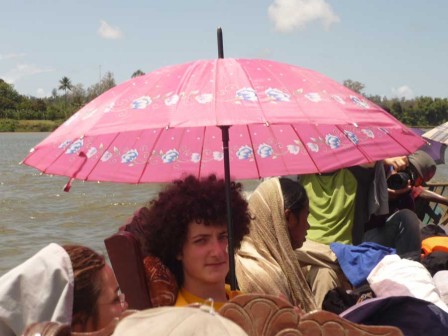 Ruben mit Sonnenschirm